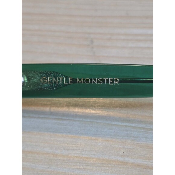 Gentle Monster Green illusion sunglasses main image 7